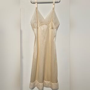 Movie Star Elegant Cream Women's Slip